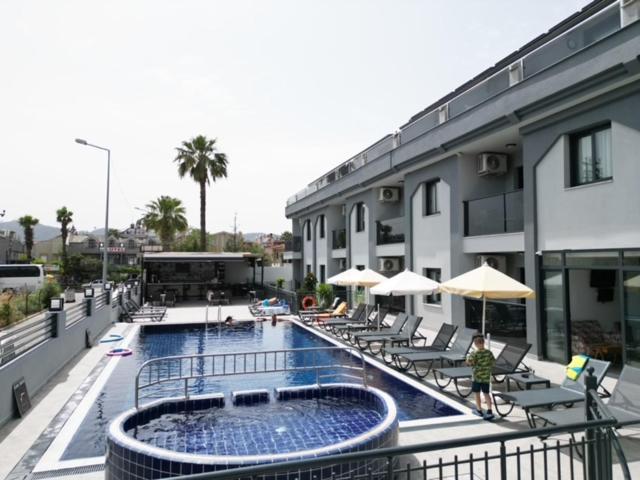 מרמריס Ozturk Apart Hotel מראה חיצוני תמונה