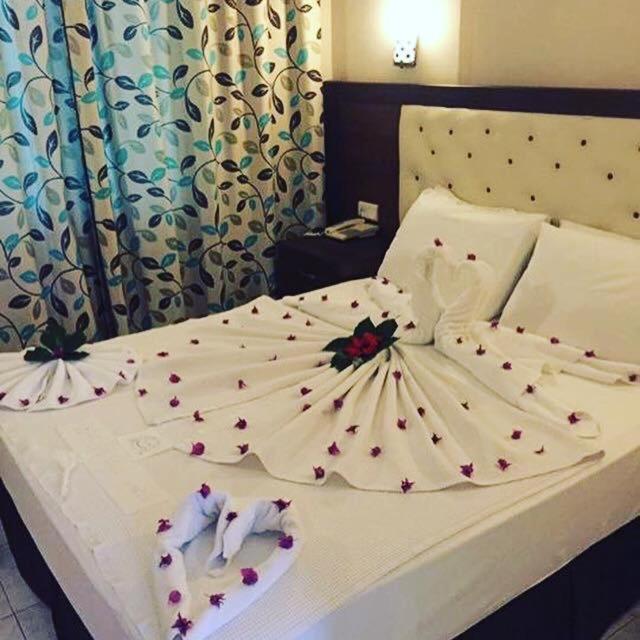 מרמריס Ozturk Apart Hotel מראה חיצוני תמונה