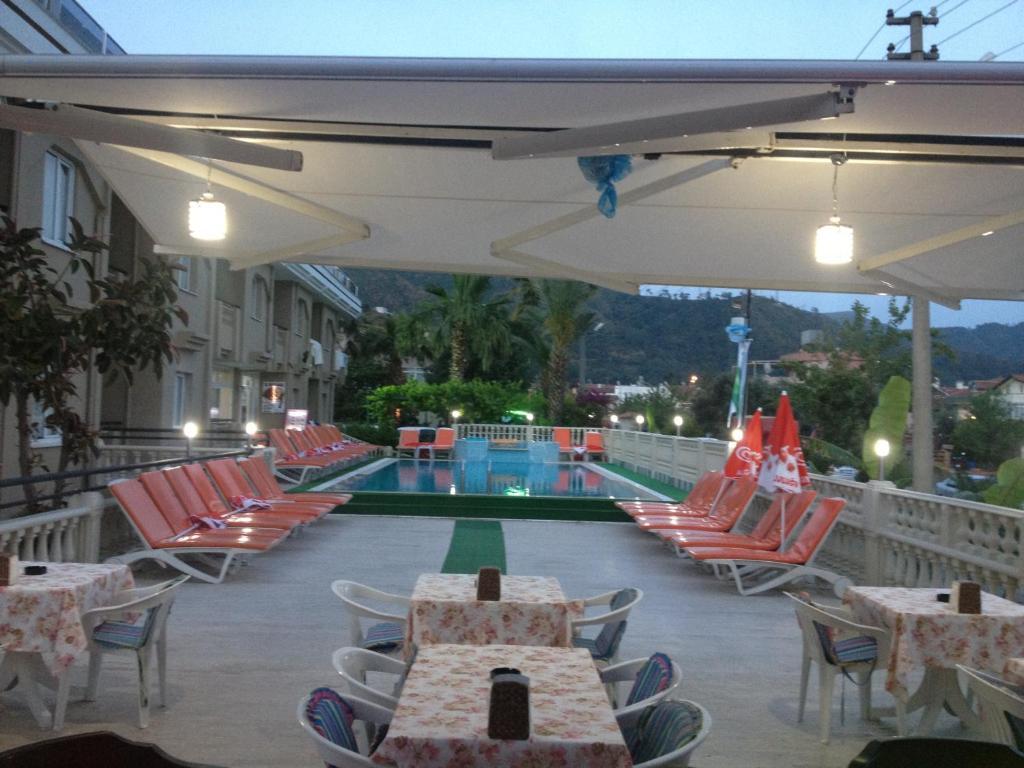 מרמריס Ozturk Apart Hotel מראה חיצוני תמונה