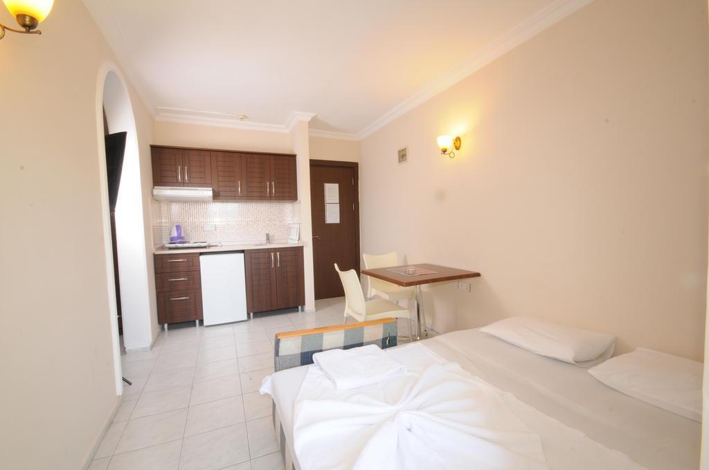 מרמריס Ozturk Apart Hotel מראה חיצוני תמונה