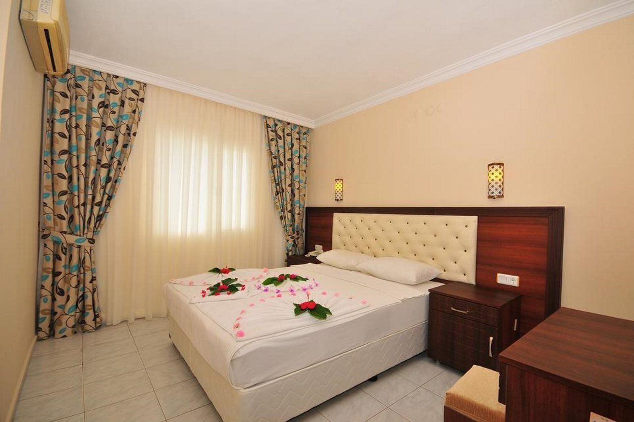 מרמריס Ozturk Apart Hotel מראה חיצוני תמונה